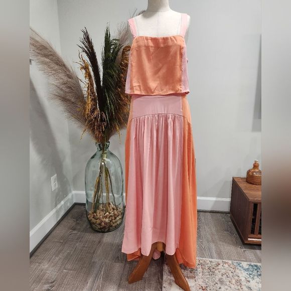 Petal & Pup Dresses & Skirts - Petal & Pup Lula Set Skirt Crop Top Orange and Pink sz 8